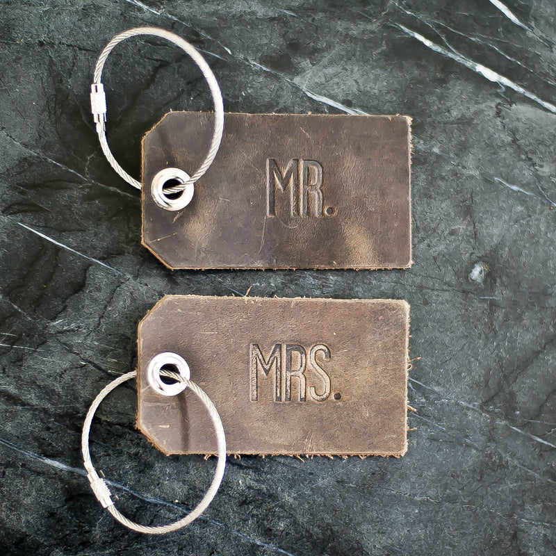 Set of Personalized Mr and Mrs Leather Luggage Tags - Rustic Brown - Wedding Gift, Couple Gift, Anniversary Gift - Ox & Pine