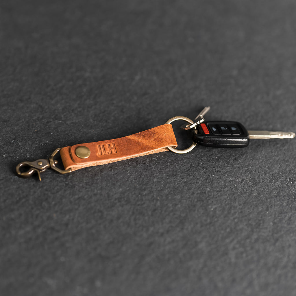 Loop Leather Keychain - House, Car Key Holder, Easy Grip Design, Rotating Metal Clip - Black Onyx - Personalized Gifts, Leatherology